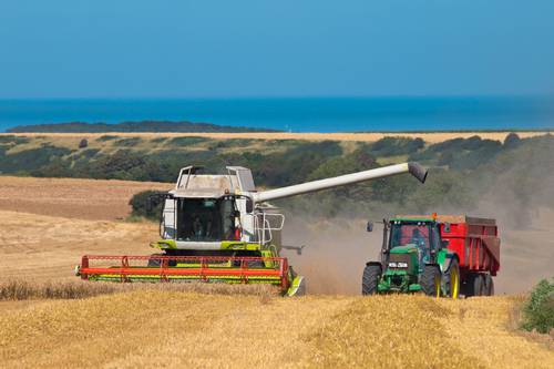 Votre tracteur à jardin est-il couvert? – AMR Assurances Multi-Risques